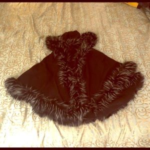 Faux fur trimmed black cape